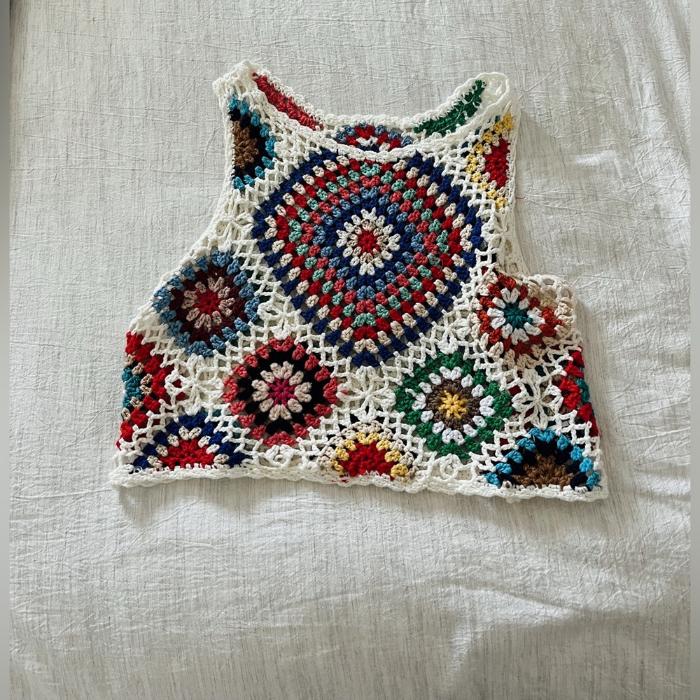 Crotchet crop tank top. Multi color